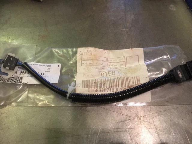 Cam Ayar Şalteri Sağ Axor Mercedes